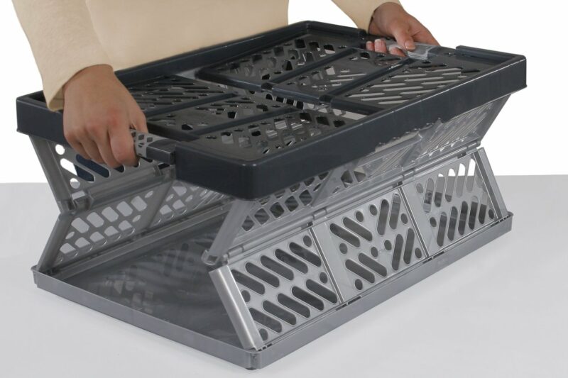 Folding Plastic Crate Assembly
